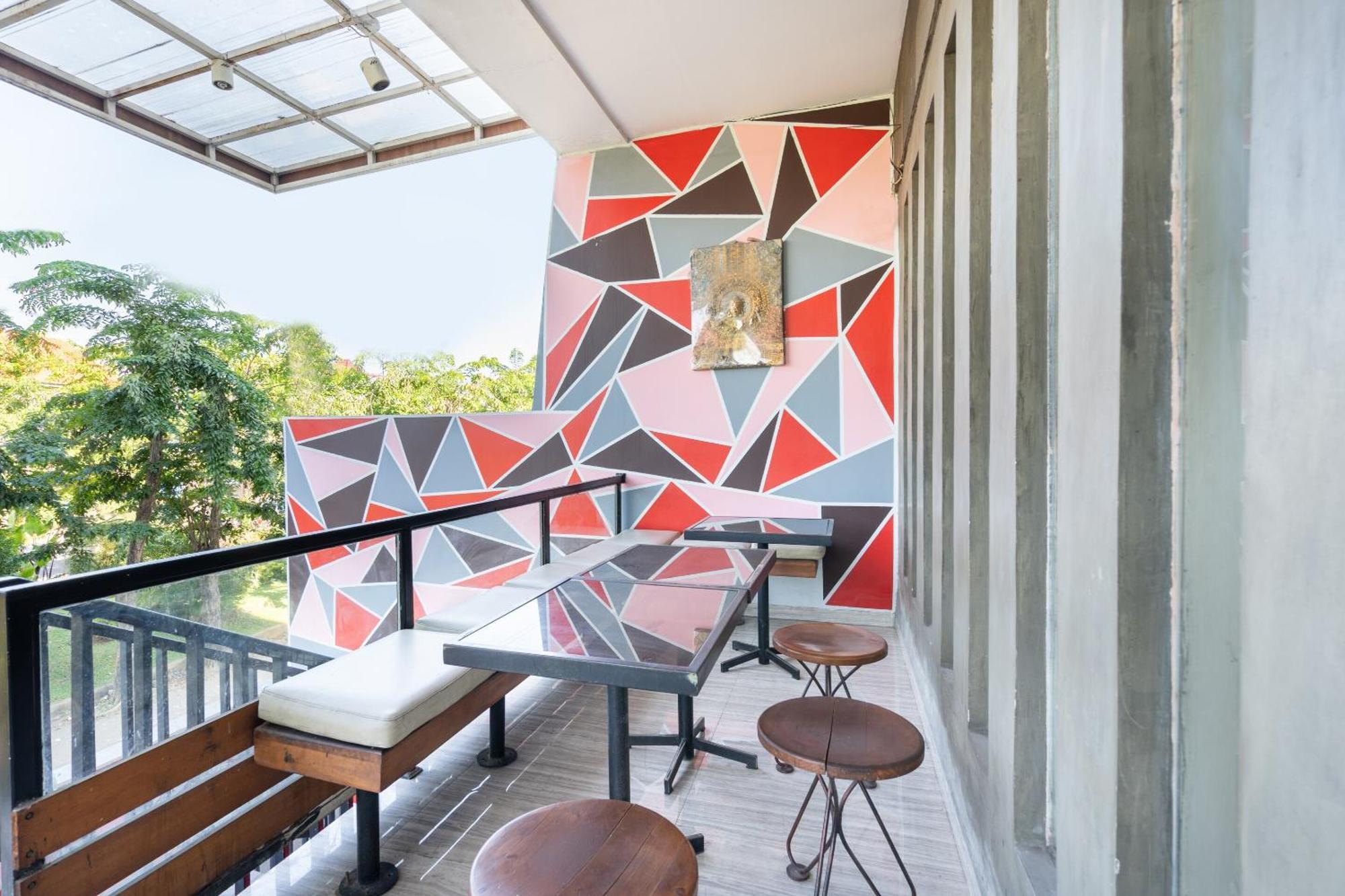 Super Oyo Flagship 91863 Metro House Hotel