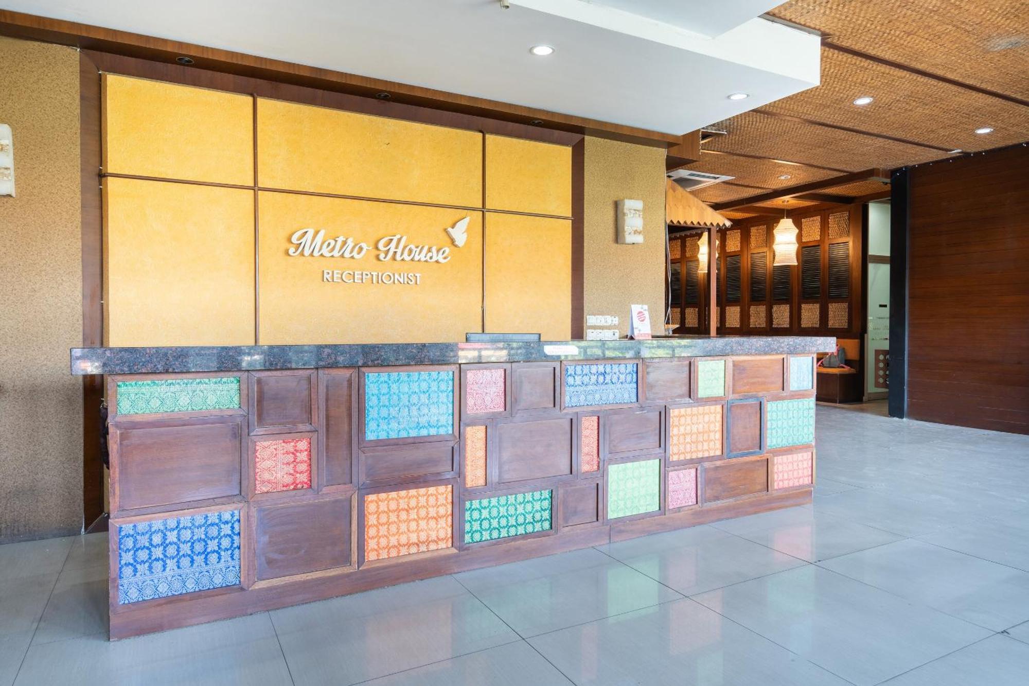 Hotel Super Oyo Flagship 91863 Metro House Surabaya
