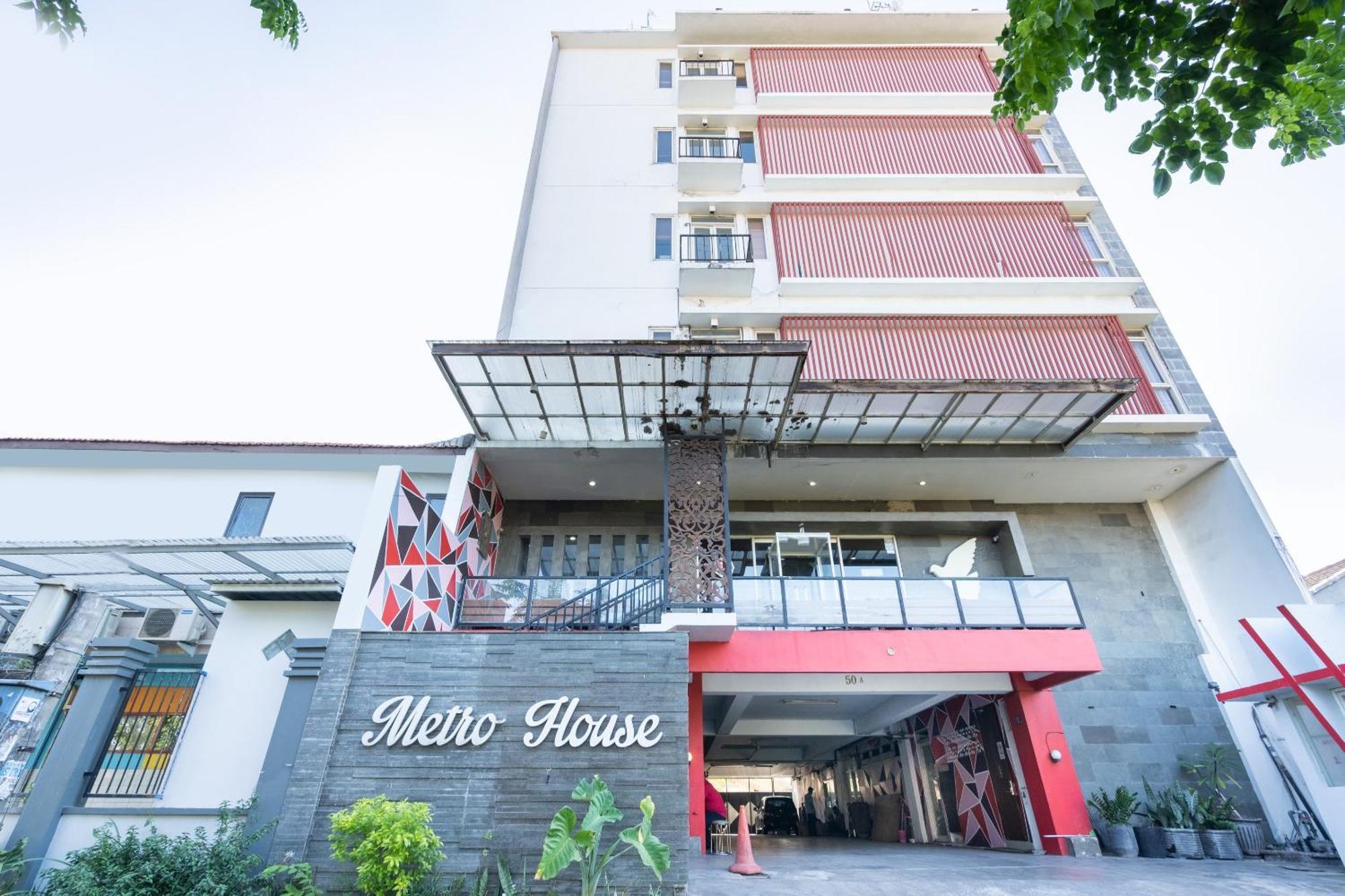 Super Oyo Flagship 91863 Metro House 3*
