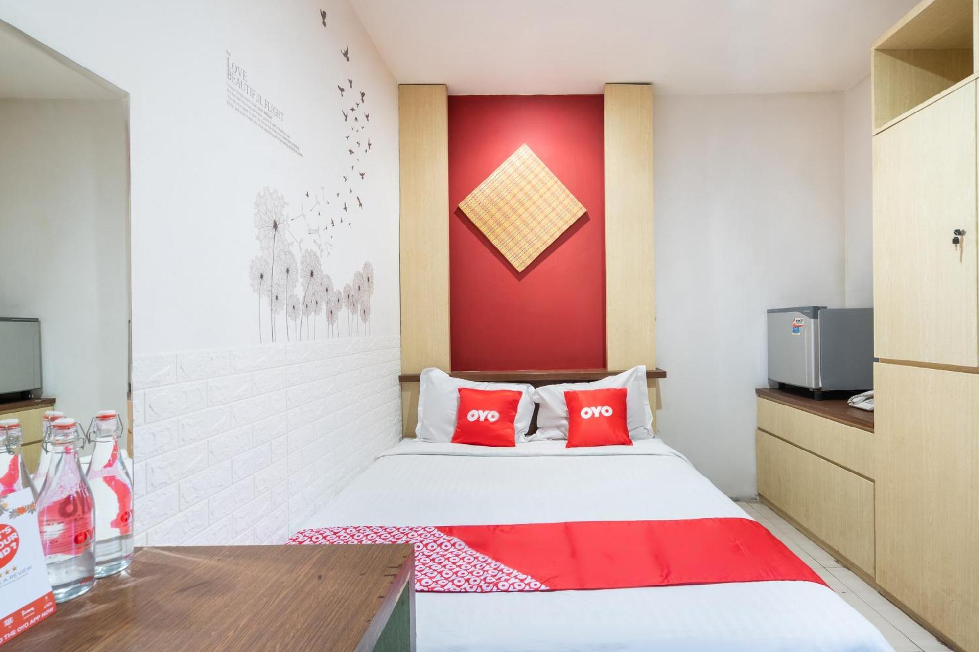 Super Oyo Flagship 91863 Metro House 3* Surabaya